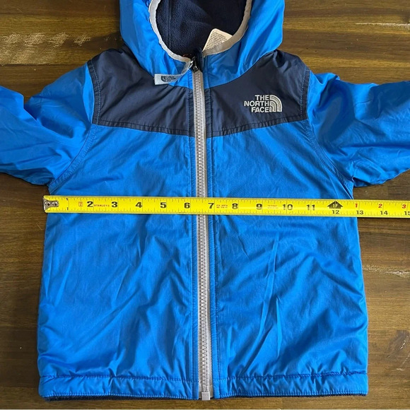 The North Face  Blue Jacket - Picture 5 of 6